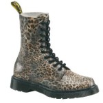 Dr. Martens 1490 Darkened Leopard 14610225, Damen Stiefel, Mehrfarbig (Leopard), EU 40 (UK 6.5)